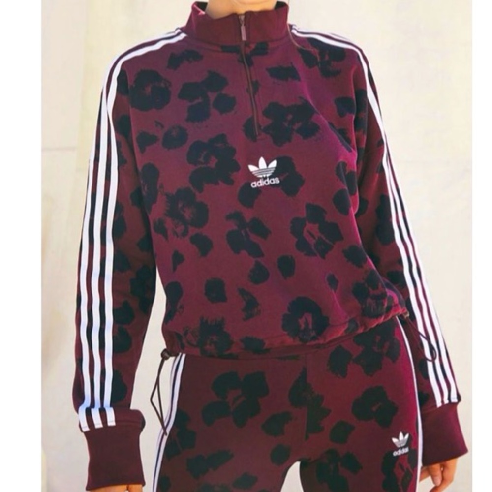 Adidas Burgundy/Blk cropped length sweatshirt 🔥